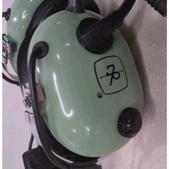 David Clark Model H10-20 Aviation Pilot Headphones Used - Picture 4 of 5